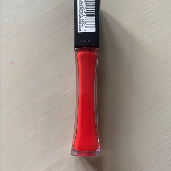 Loreal Infallible Pro Matte Liquid Lipstick 320 Red Fatale - Picture 2 of 3